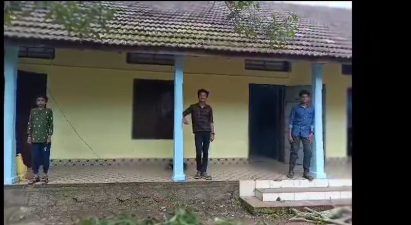 പ്രമാണം:BS21 EKM 26025 2.jpg