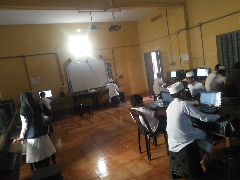 പ്രമാണം:Computer facility.jpg