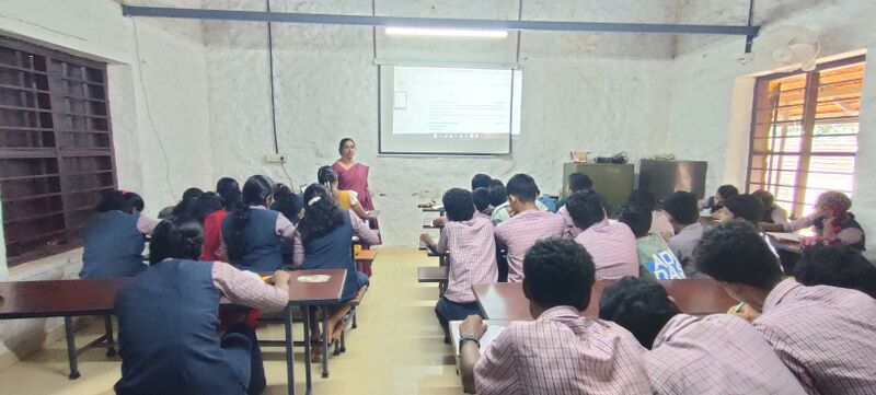 പ്രമാണം:VR25 PTA 38047 3.jpg