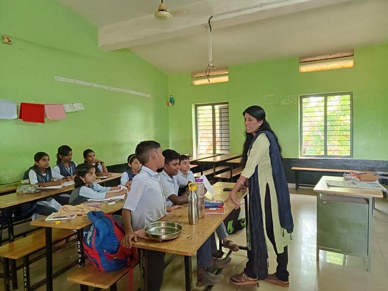 പ്രമാണം:12017 class sabha6.jpg