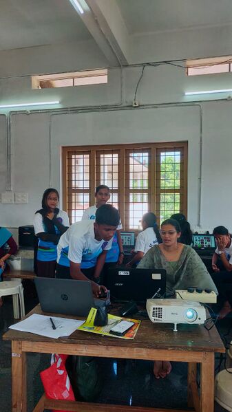 പ്രമാണം:12047 school camp 25.jpg