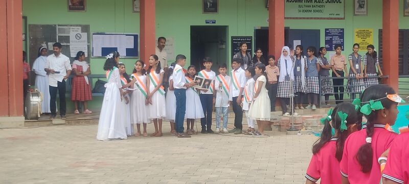 പ്രമാണം:15051 db.jpg