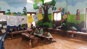 18204 HIGHTECH CLASSROOM.jpg