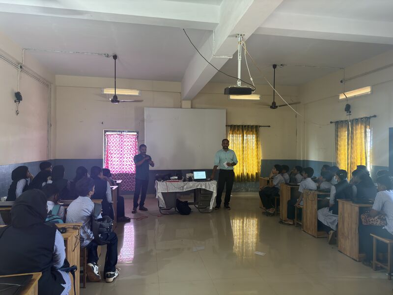 പ്രമാണം:19112 lk pc 4.JPG