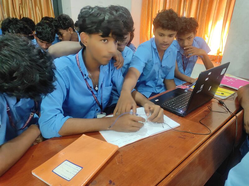 പ്രമാണം:23014 rhobotic shilpashala3.jpg