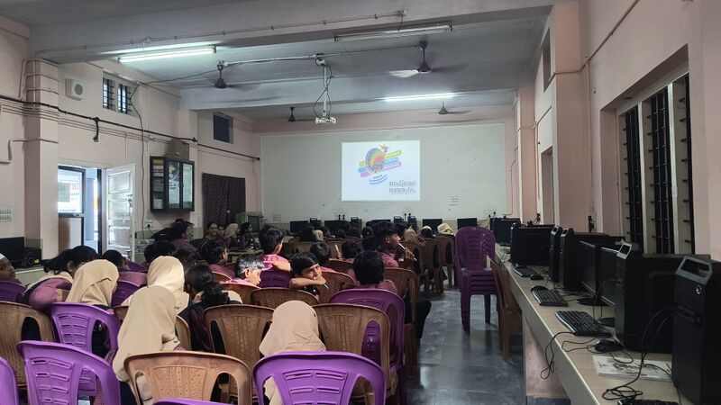 പ്രമാണം:25044 Class2.jpg