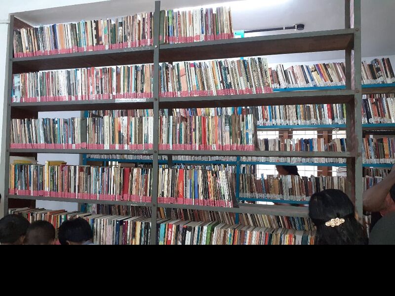 പ്രമാണം:25641 books.jpeg