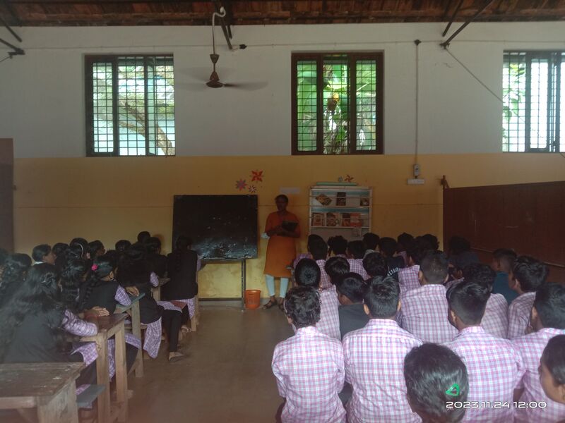 പ്രമാണം:42050 vimukthi venda.jpg