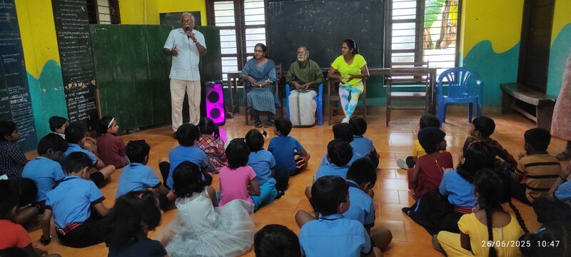 പ്രമാണം:43212-laharivirudha dinacharanam.jpeg