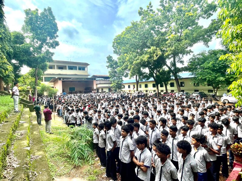 പ്രമാണം:Ghss moothedath assembly.jpg