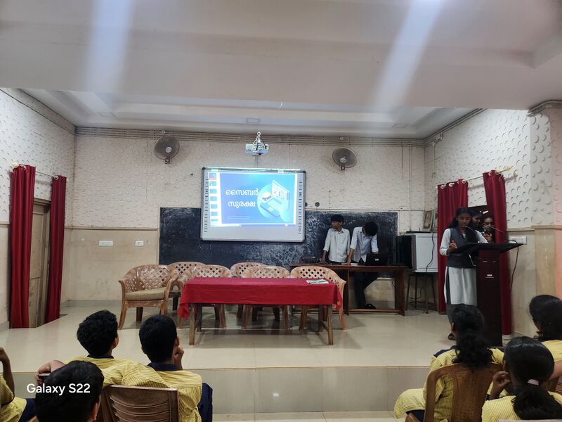 പ്രമാണം:13034 saksharatha(2).jpg