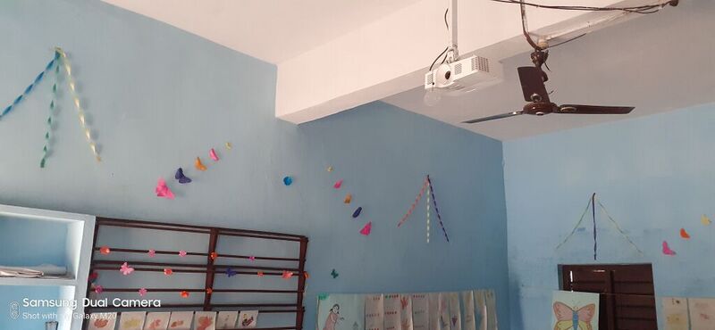 പ്രമാണം:15244 CLASSROOM.jpg