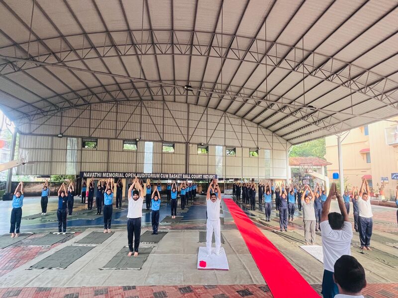 പ്രമാണം:17014. yogaday.jpg