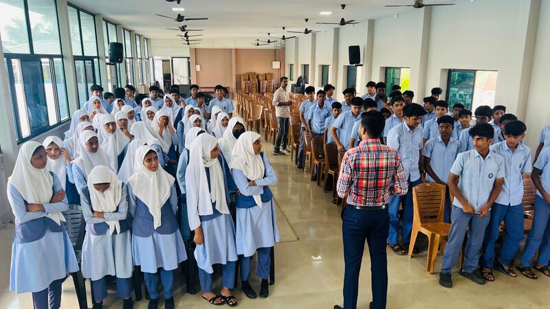 പ്രമാണം:17091 sslc motivation class.jpg