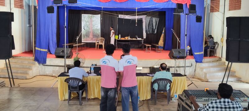 പ്രമാണം:18032-drama 1.jpg