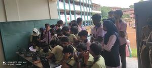 19075 schoolellittlekites9.jpg