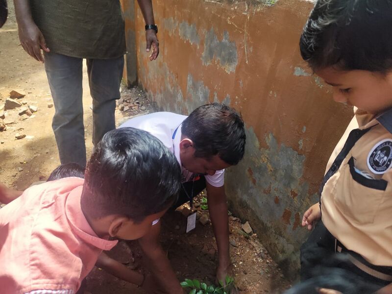 പ്രമാണം:21801 glps agali 3 environment.jpg