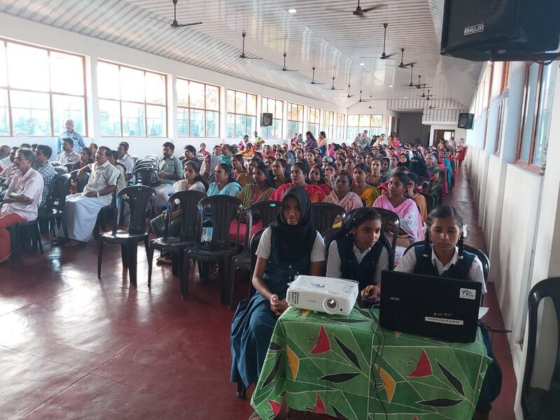 പ്രമാണം:28002-hitech1.jpg