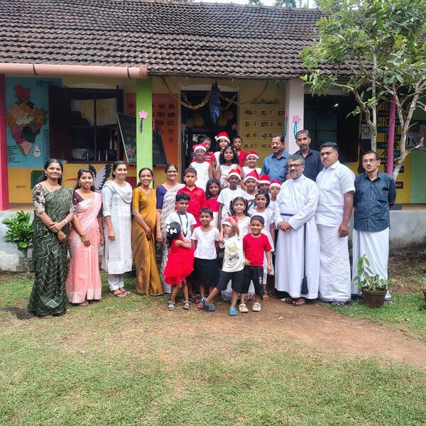 പ്രമാണം:37517 MTLPS christmas celebration.jpg