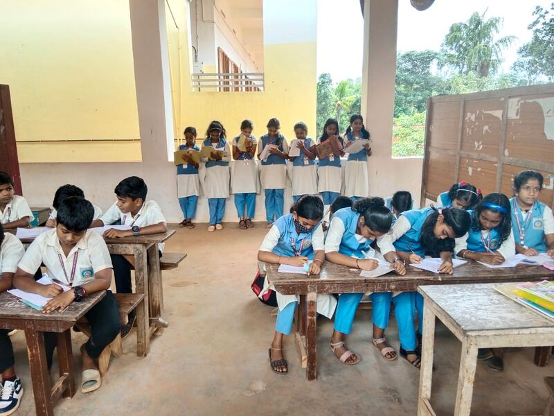 പ്രമാണം:44018 ss 2.jpg