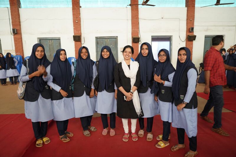 പ്രമാണം:48002-teresa PM.jpeg