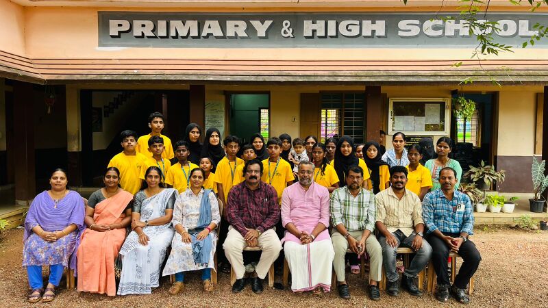 പ്രമാണം:50022 groupphoto.jpg