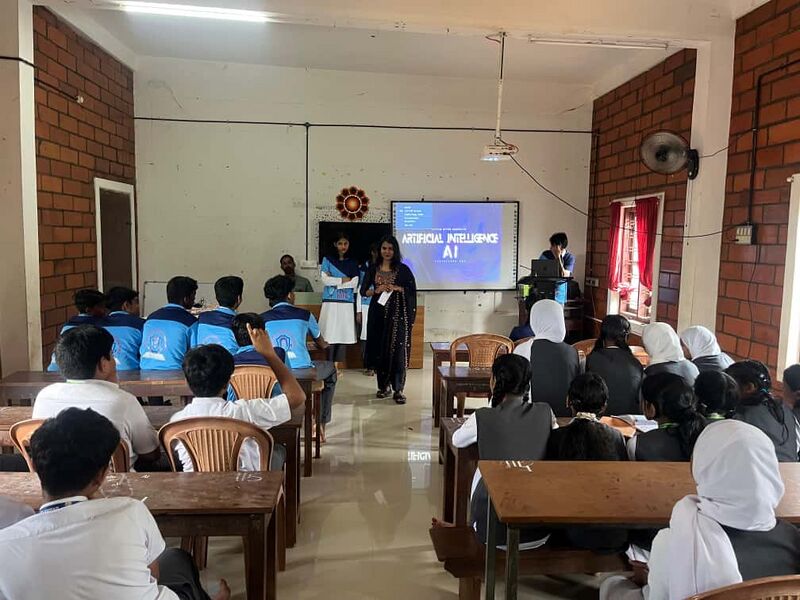 പ്രമാണം:CHSS AI CLASS.jpg