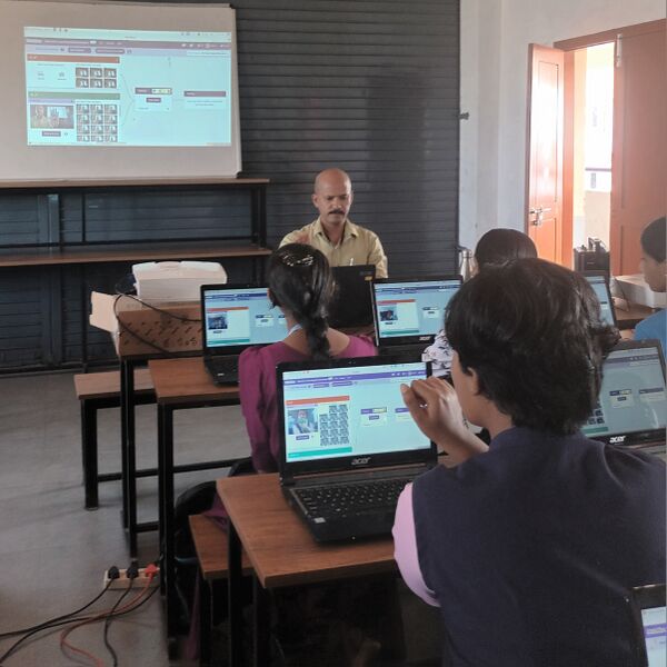 പ്രമാണം:Lk camp .jpg