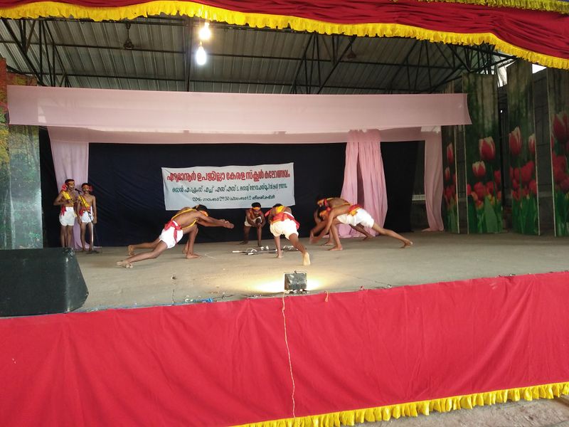 പ്രമാണം:പരിചമുട്ട്.jpg