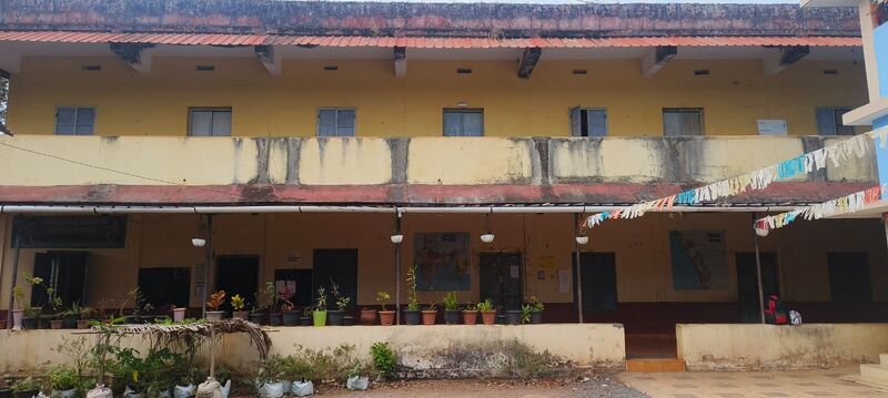 പ്രമാണം:11465 SCHOOL BUILDING.jpeg