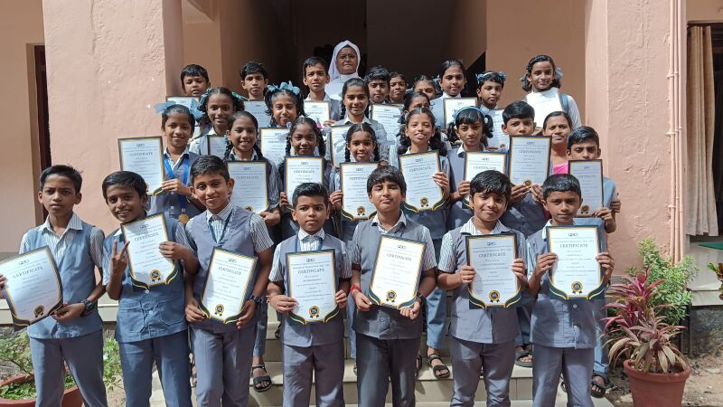 പ്രമാണം:34250-PCM winners.jpg