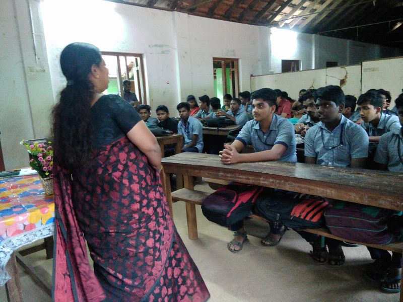 പ്രമാണം:44019 666.jpg