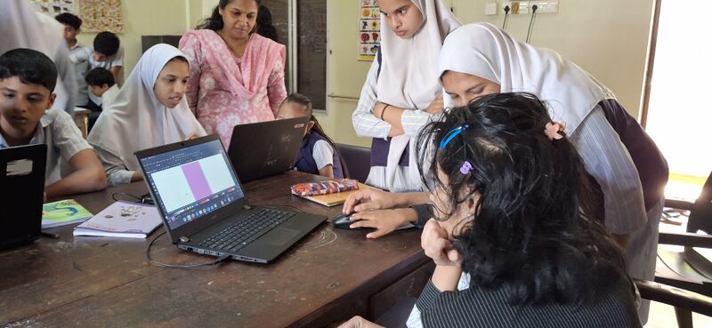 പ്രമാണം:47064 class 2.jpg