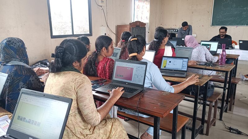 പ്രമാണം:Drcmlp-std-6 aug12-3.jpg