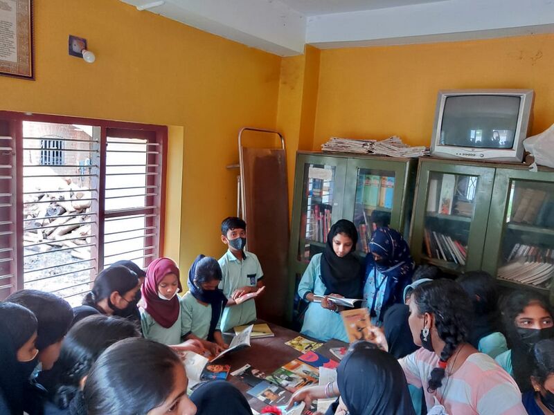 പ്രമാണം:Lib 13657 2.jpeg