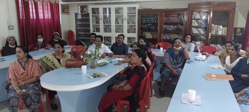 പ്രമാണം:15051 padya padhadi parishkaram.jpg