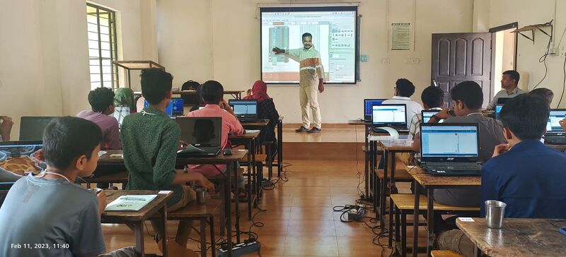 പ്രമാണം:19058 hightech hall 2.jpeg