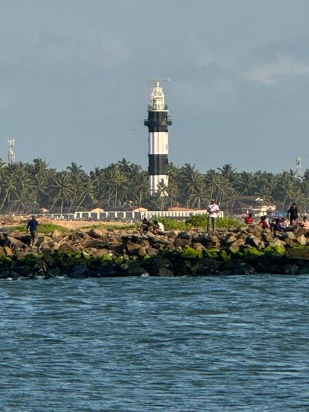 പ്രമാണം:19751-light house.jpeg