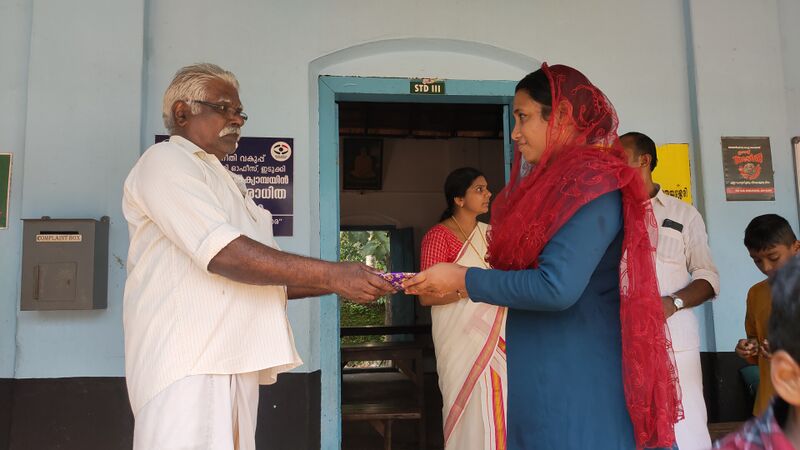 പ്രമാണം:29351-Onam 2023-24 (7).jpg