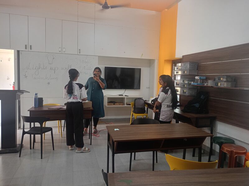 പ്രമാണം:36065 streamlab2.jpg