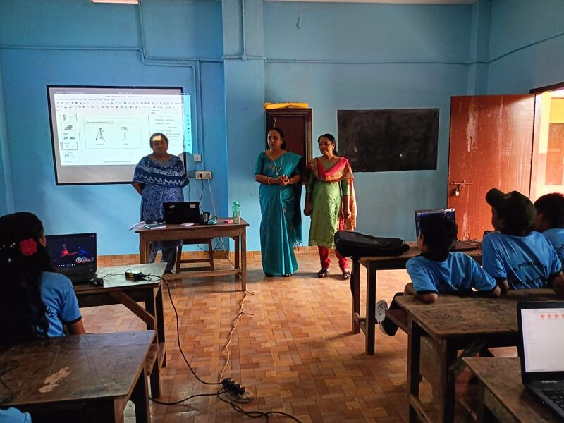 പ്രമാണം:38098-school camp.jpeg