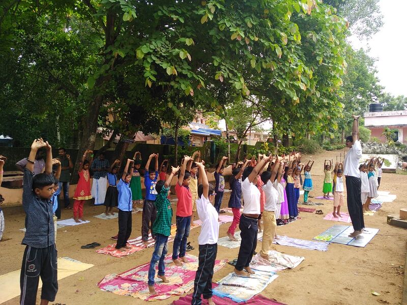 പ്രമാണം:42603 yoga.jpg