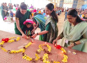 43002 opening day1.jpg