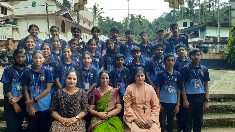 പ്രമാണം:47026 LK2025-28 Batch.jpg