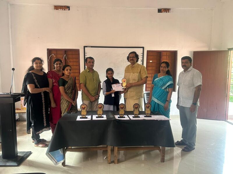 പ്രമാണം:48095 hitech multimedia room 2.jpg