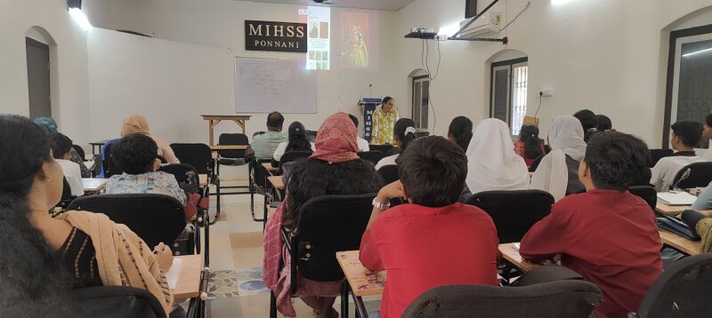 പ്രമാണം:Drcmlp-lkmentor-MIHSS PONNANI-3.jpg