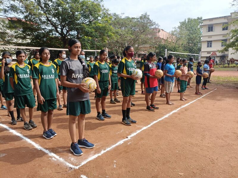 പ്രമാണം:Volley ball 6.jpg