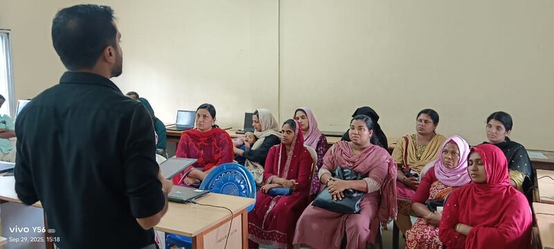 പ്രമാണം:15018 cmp5.jpg