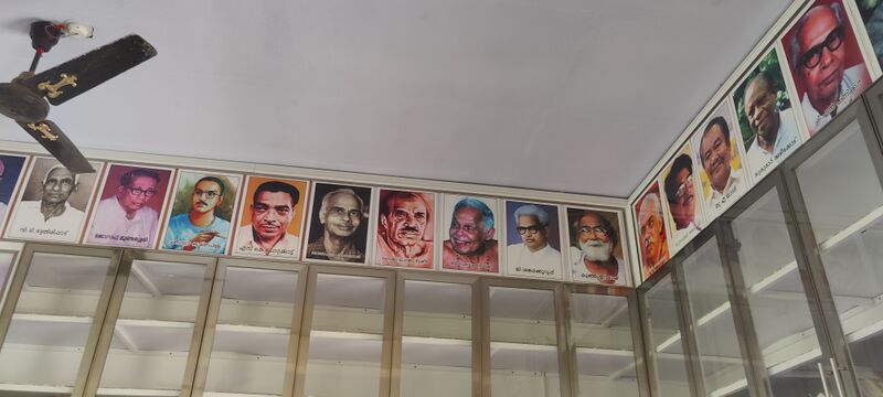 പ്രമാണം:15051 library writers.jpg