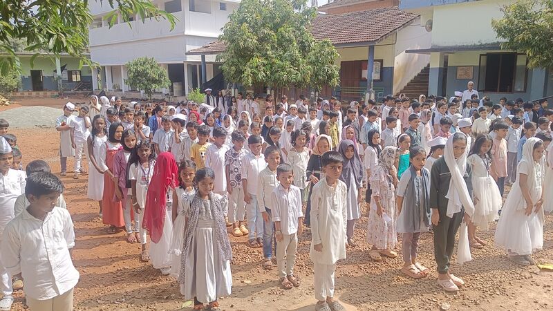 പ്രമാണം:19856 nov14 1.resized.jpg